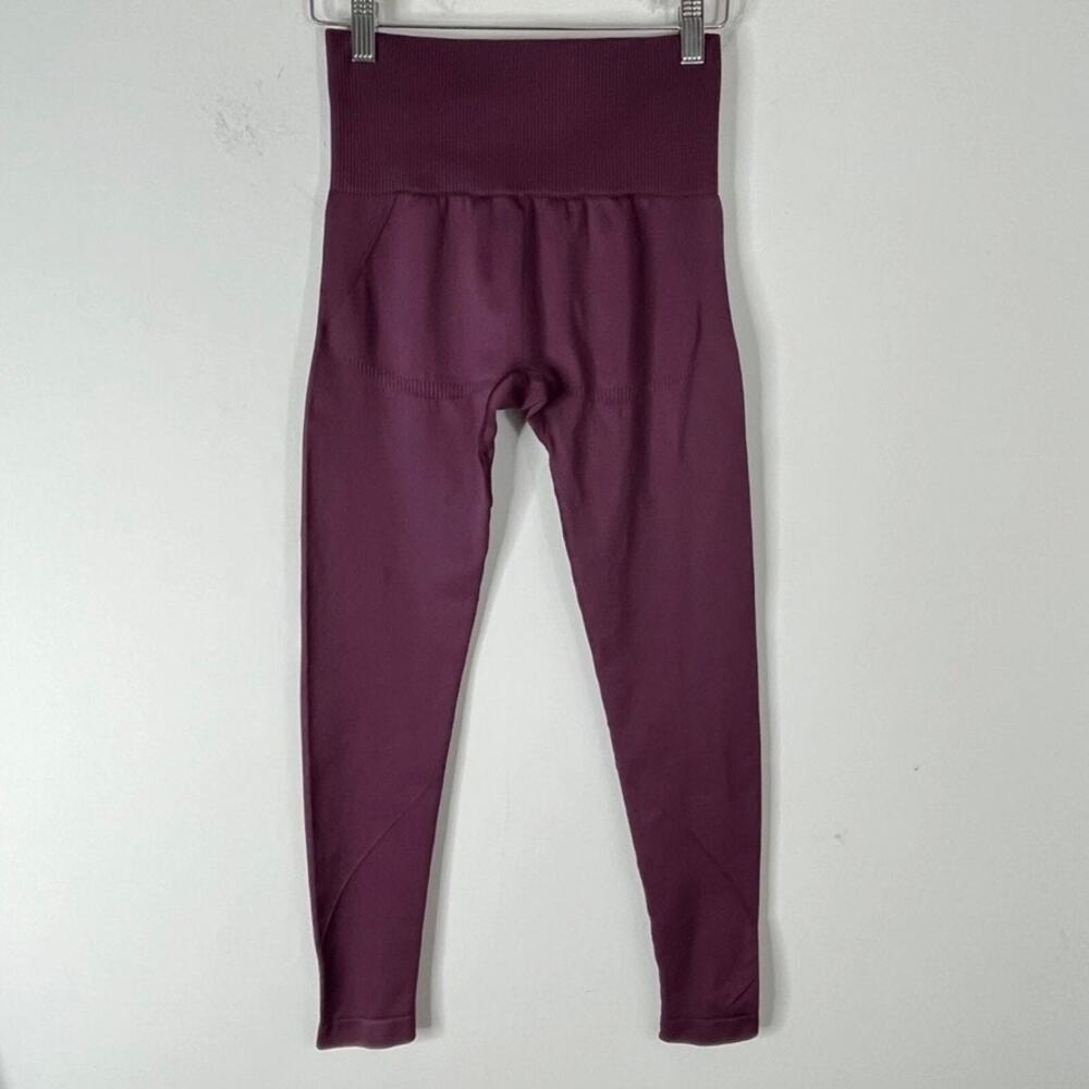Seamless Athletic Leggings Women's Size XS Purple High Rise 7/8 Compression - Picture 6 of 7